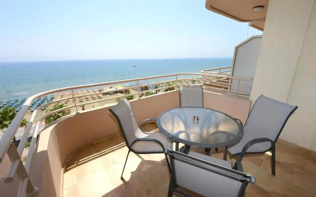 Les Palmiers Beach Hotel