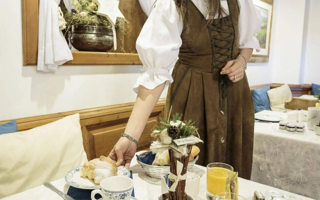 Ambra Cortina Luxury & Fashion Boutique Hotel