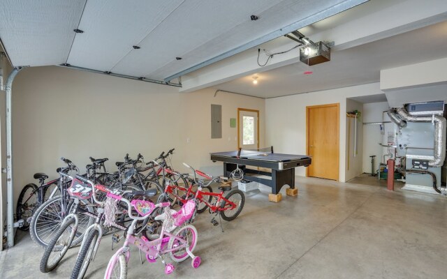 Sunriver Getaway w/ Sharc Waterpark Passes!