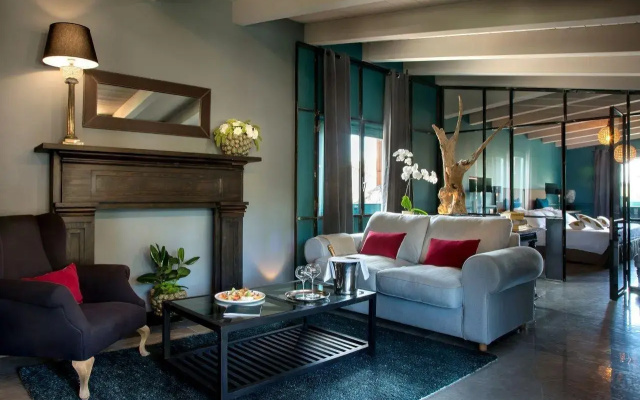 Aquapetra Resort and Spa