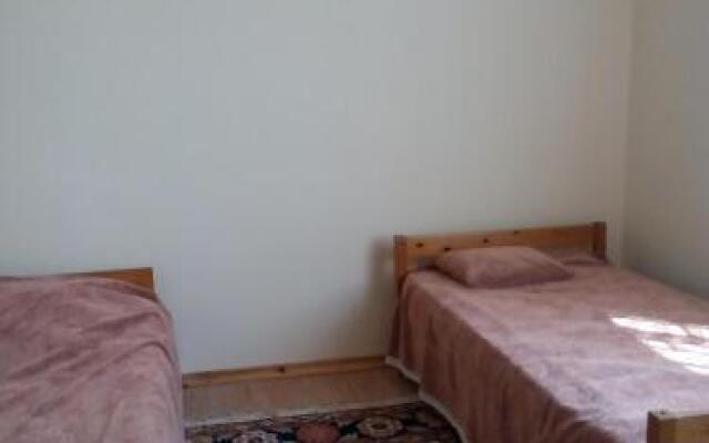 Guesthouse on Bratiev Ezugbaya 26