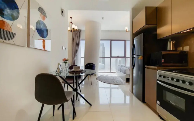 GreenFuture - High-Rise Sleek Studio With Panoramic City Views