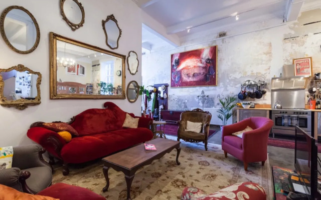 NOLA, 2BDR Windsor Apartment