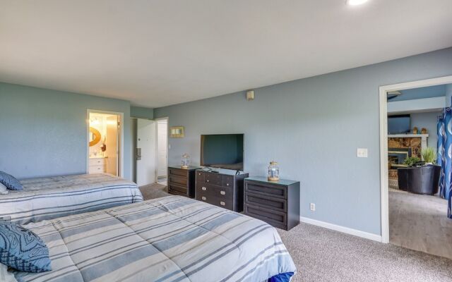 Lake-view Margaritaville Retreat w/ Screened Porch