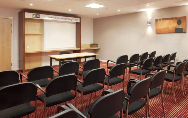 Holiday Inn Express Edinburgh Royal Mile by IHG