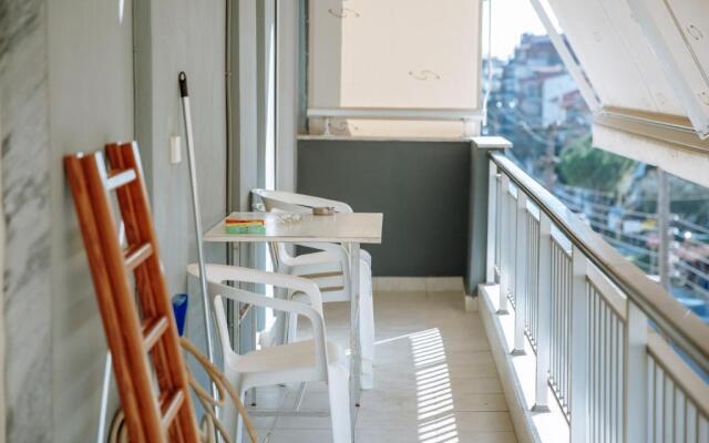 Friendly Flat 5