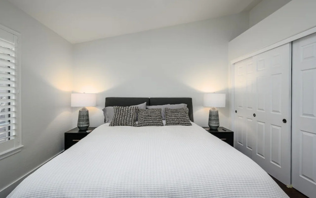 Casa Pinnacle 3 Bedroom Home by RedAwning