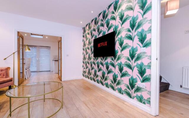 Lovely 3 Bed house - Park Lane