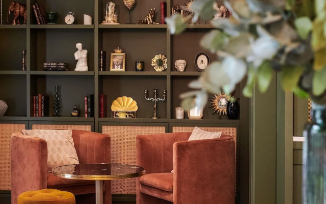 Square Lodge Hotel La Roche Sur Yon - Handwritten Collection