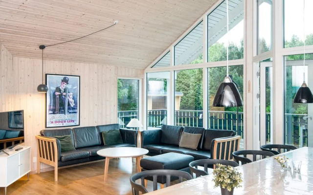 10 Person Holiday Home in Glesborg