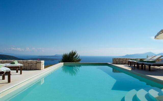 Urania Luxury Villas