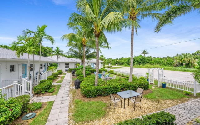 Seahorse Beach Bungalows