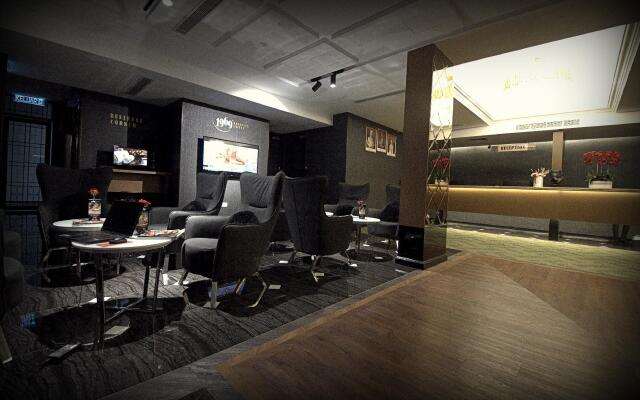 1969 Business Suites