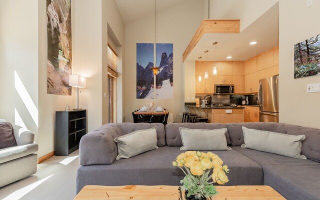 Solstice at Mammoth Lakes