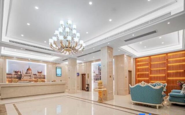 Vienna 3 Best Hotel (Huizhou Jichang Maan)