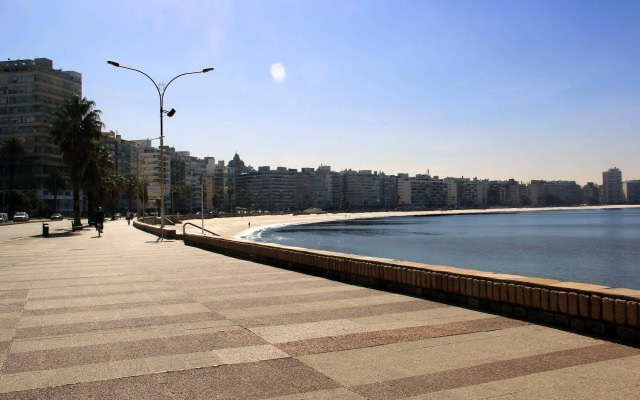 Pocitos Plaza Hotel