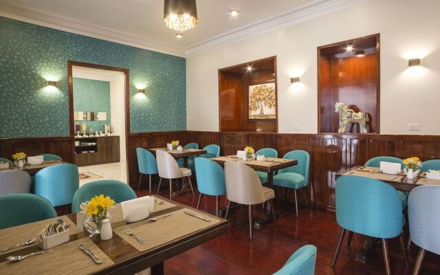 Sacha Hotel