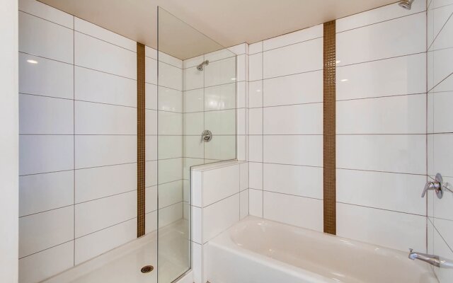 Beautiful 3 Bedroom Luxury Bldg