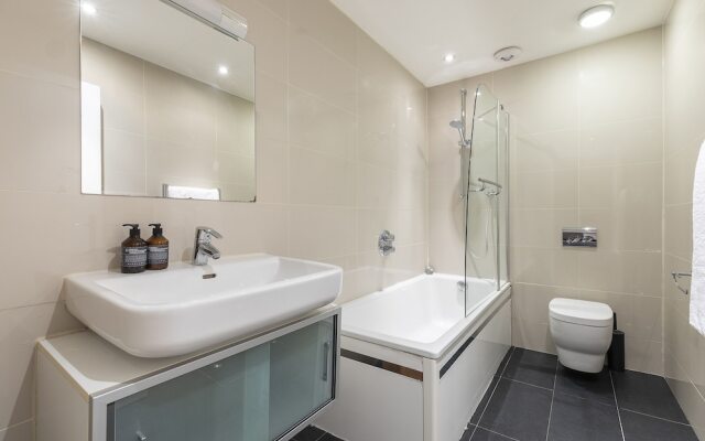 Chic 2BR apt in Kensington, Near Holland Park