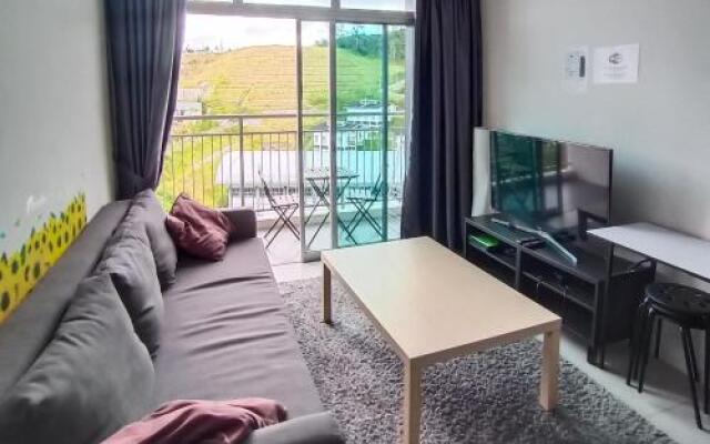 Cameron's Square Apartment