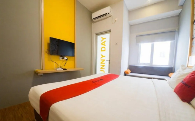 RedDoorz Apartment near Bundaran Satelit Surabaya – Guest Rooms – Surabaya