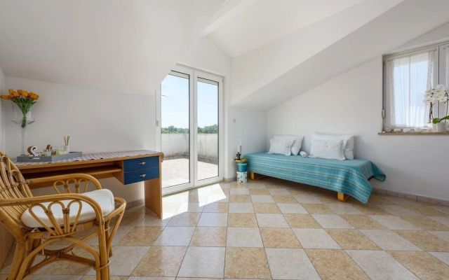 Amazing Home in Porec With Wifi and 2 Bedrooms - Hotel in Porec - Photo 4