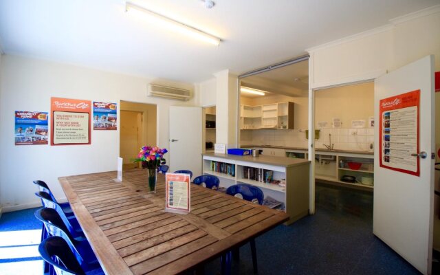 The Guesthouse - Hostel