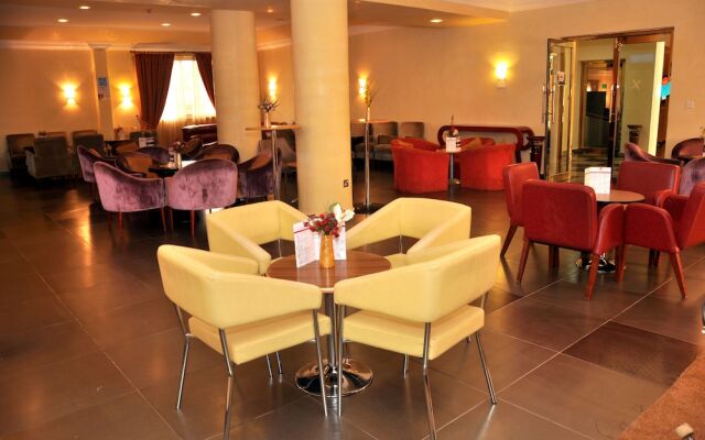 Chelsea Hotel - Central Area