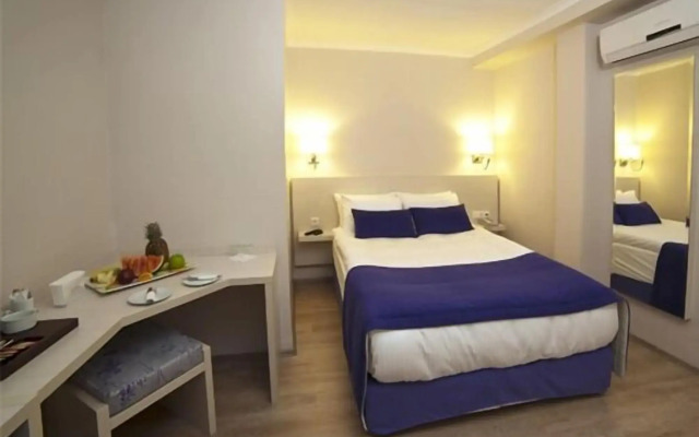 Walk In Hotel