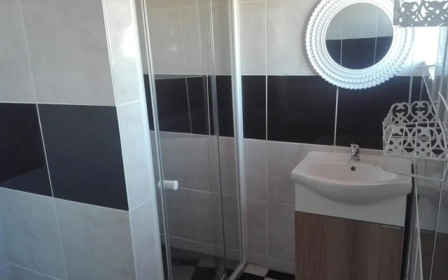 Joezebel Guest House