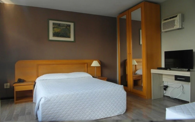 Miller Flat Hotel