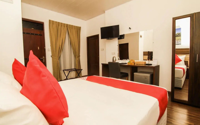 OYO 124 Clove Transit Hotel