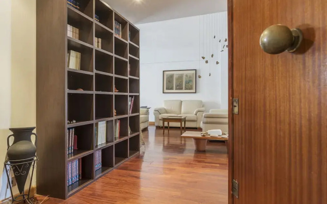 Portaportese Wooden Flat