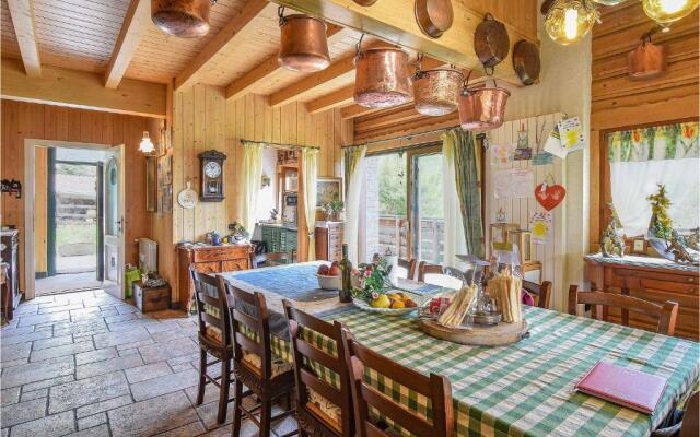 Awesome Apartment in Borno With 4 Bedrooms and Wifi