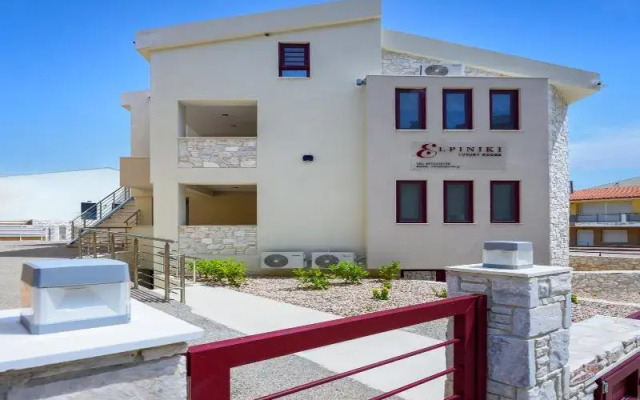 Elpiniki Luxury Rooms