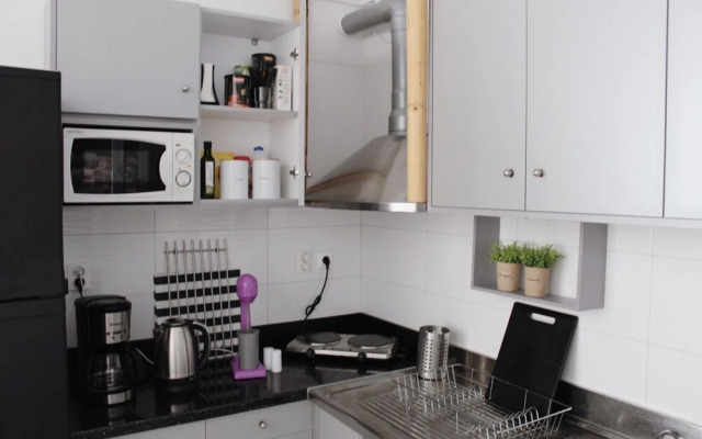 Thanasis Place Hostel