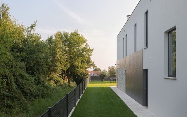 Luxury Villa in Ližnjan With Swimming Pool