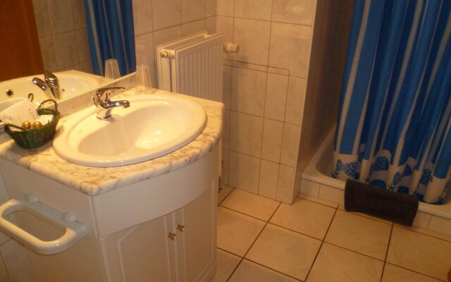 Appart-Hotel Dry Les Courtis