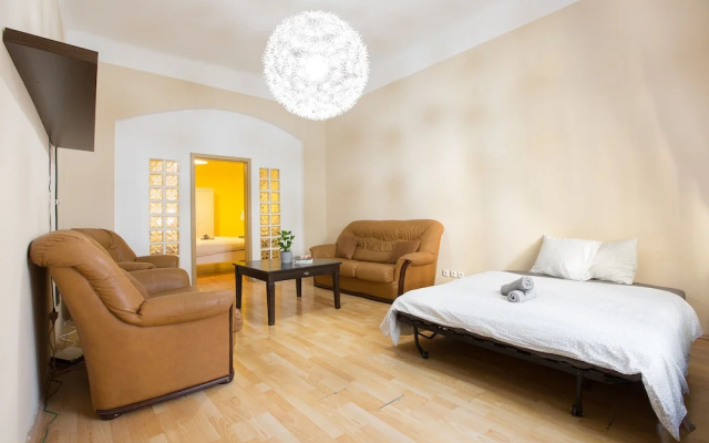 Premier Apartment near Museum