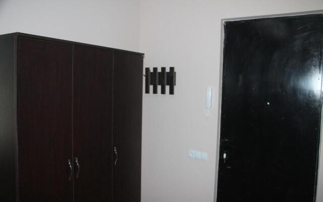 Lali's apartment