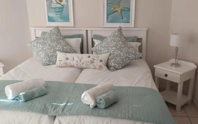 Point Village Accommodation - Santos 18