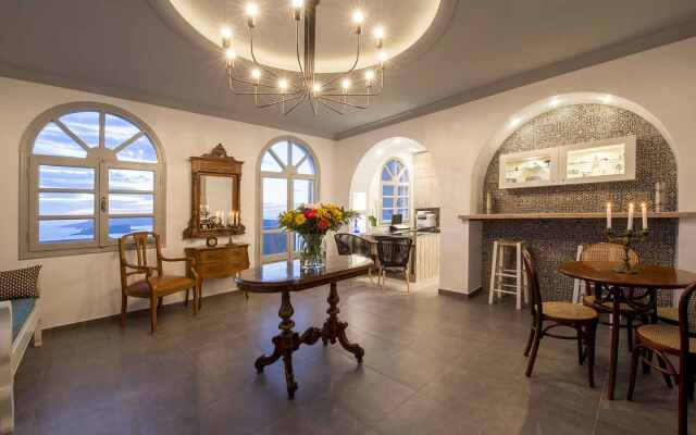 Caldera's Dolphin Suites