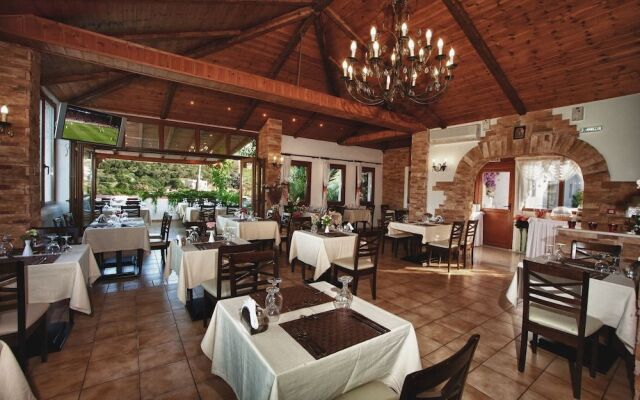 Castello Rosso Hotel
