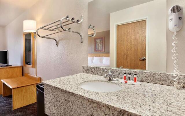 Oak Tree Inn Yermo