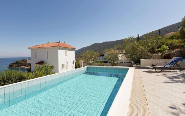 Beautiful Villa in Agia Paraskevi Samos With Private Swimming Pool