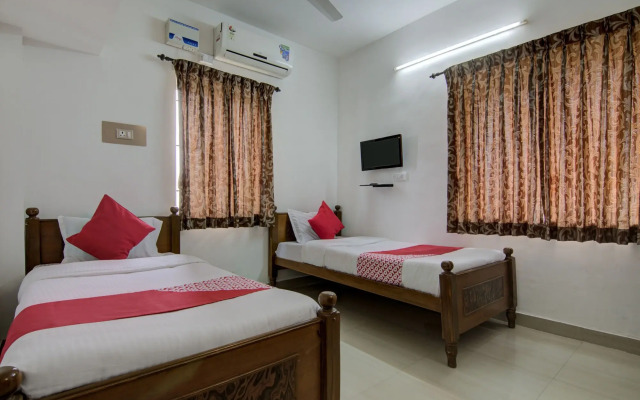 OYO 24044 Appledoor Service Apartment