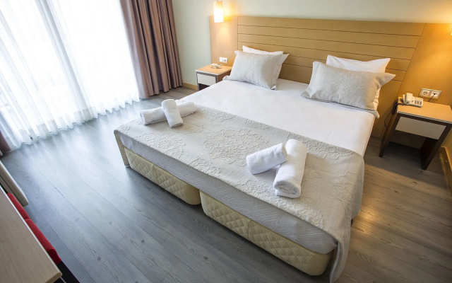 Cilek Marina Hotel