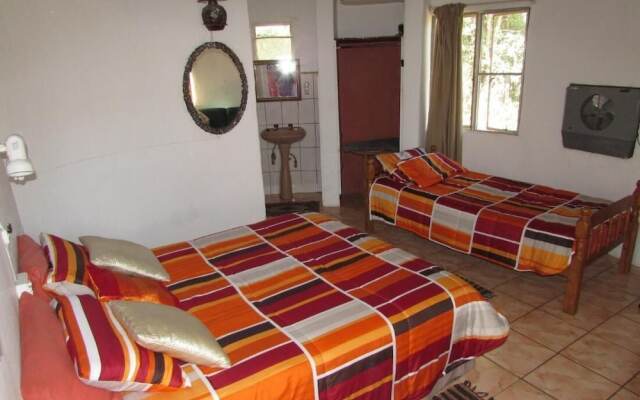 Amanzimlotzi Riverside Bush Camp