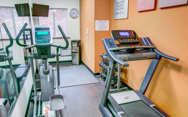 Comfort Suites Pittsburgh Airport