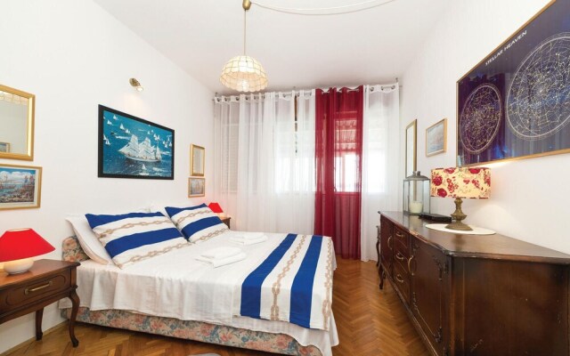 Amazing Home in Seget Donji With Wifi and 5 Bedrooms